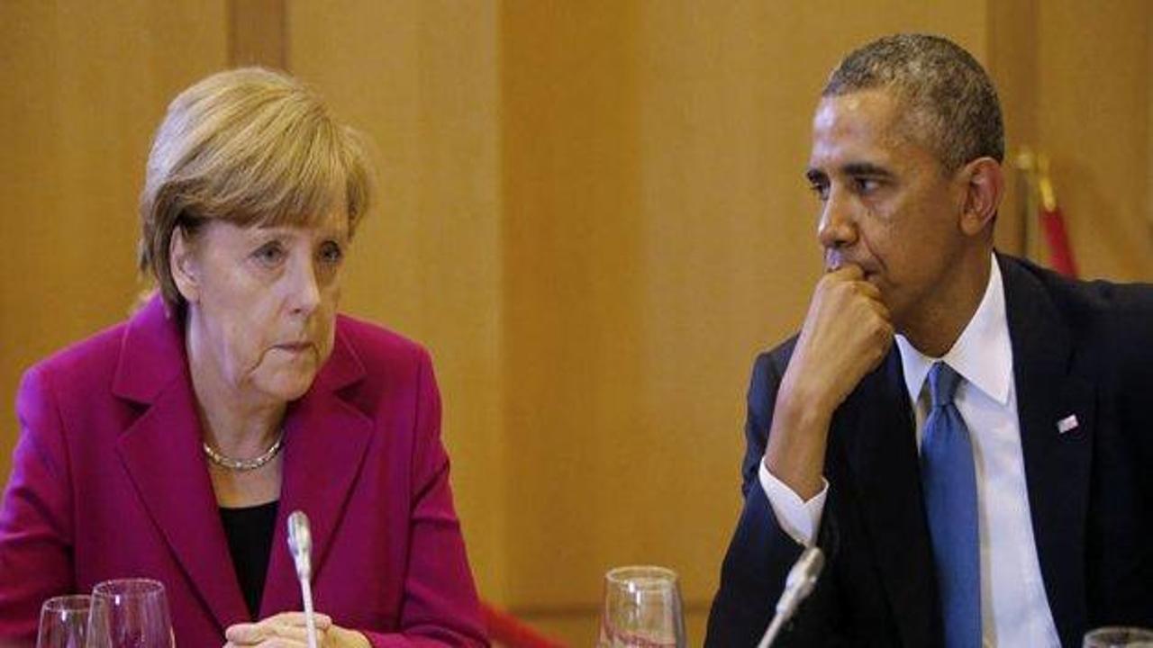 Obama, Merkel ile Ukrayna'yı görüştü