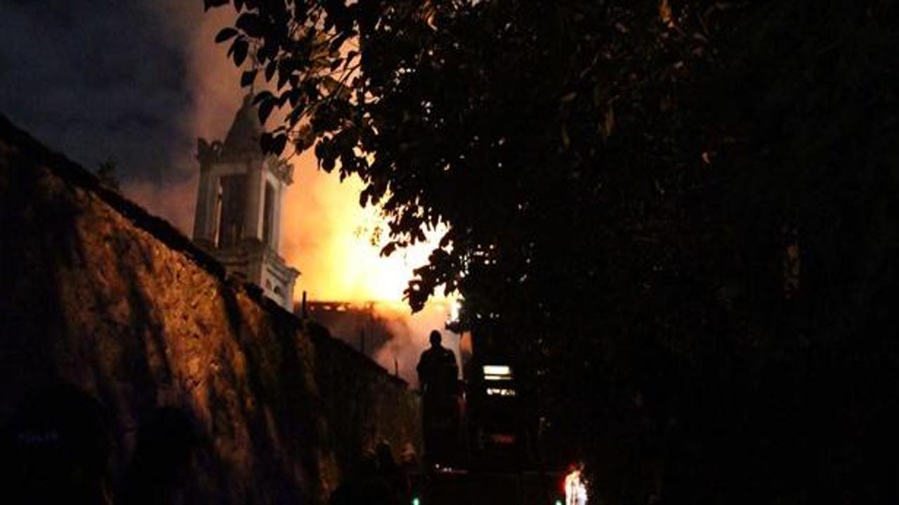 Ortodoks kilisesi alev alev yandı!