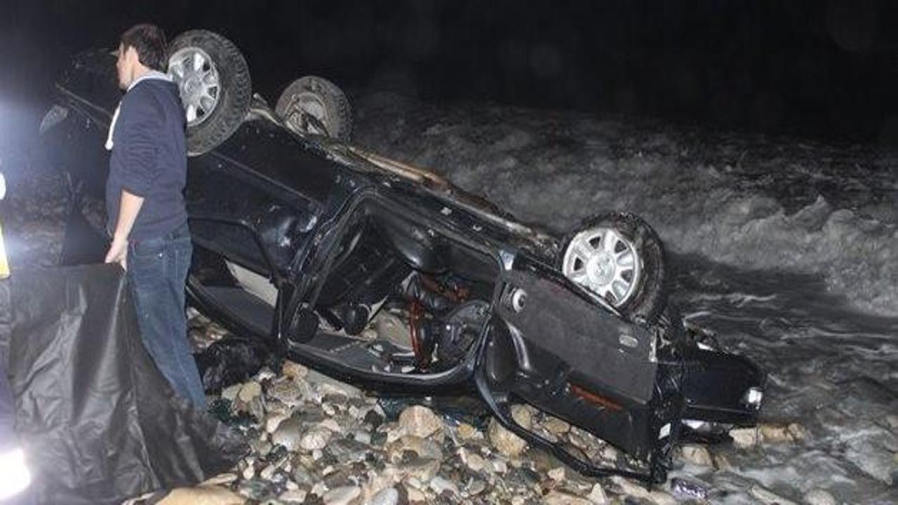 Otomobil denize düştü: 1 ölü, 2 yaralı