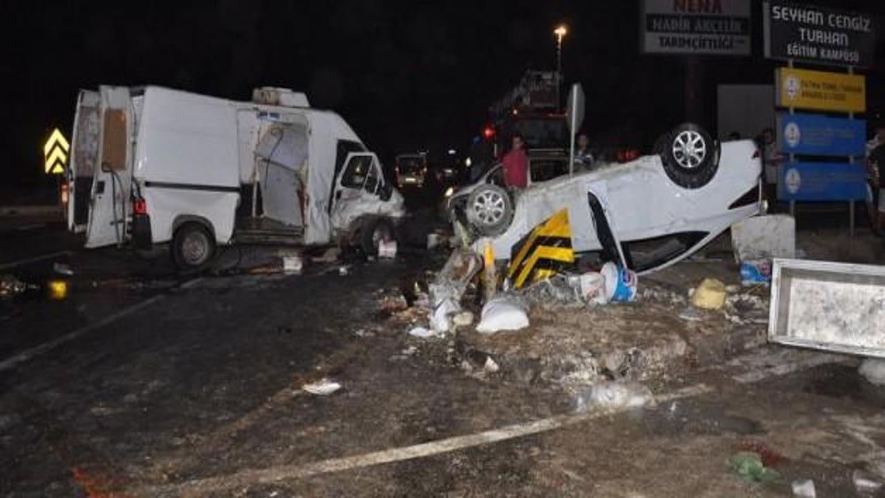 Otomobil minibüse çarptı: 1 ölü, 5 yaralı