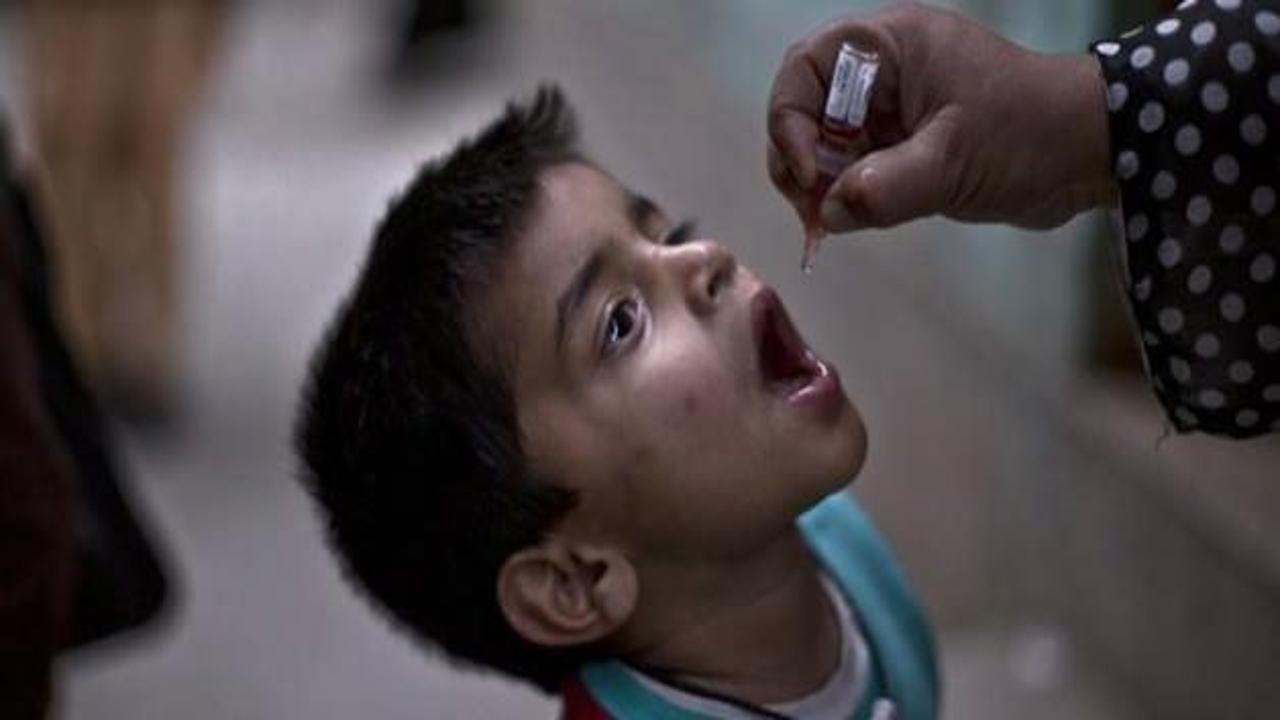 Pakistan'da aşı ekibine saldırı: 4 ölü