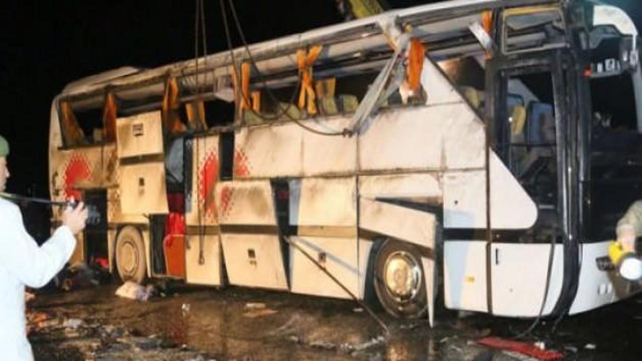 Pakistan'da yolcu otobüsü kaza yaptı: 8 ölü
