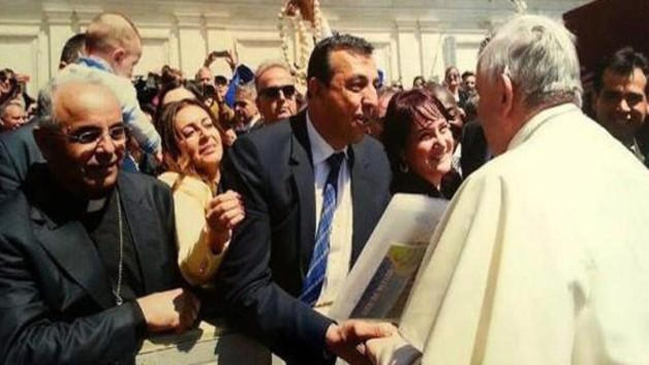 Papa İstanbul davetine onu da çağırdı
