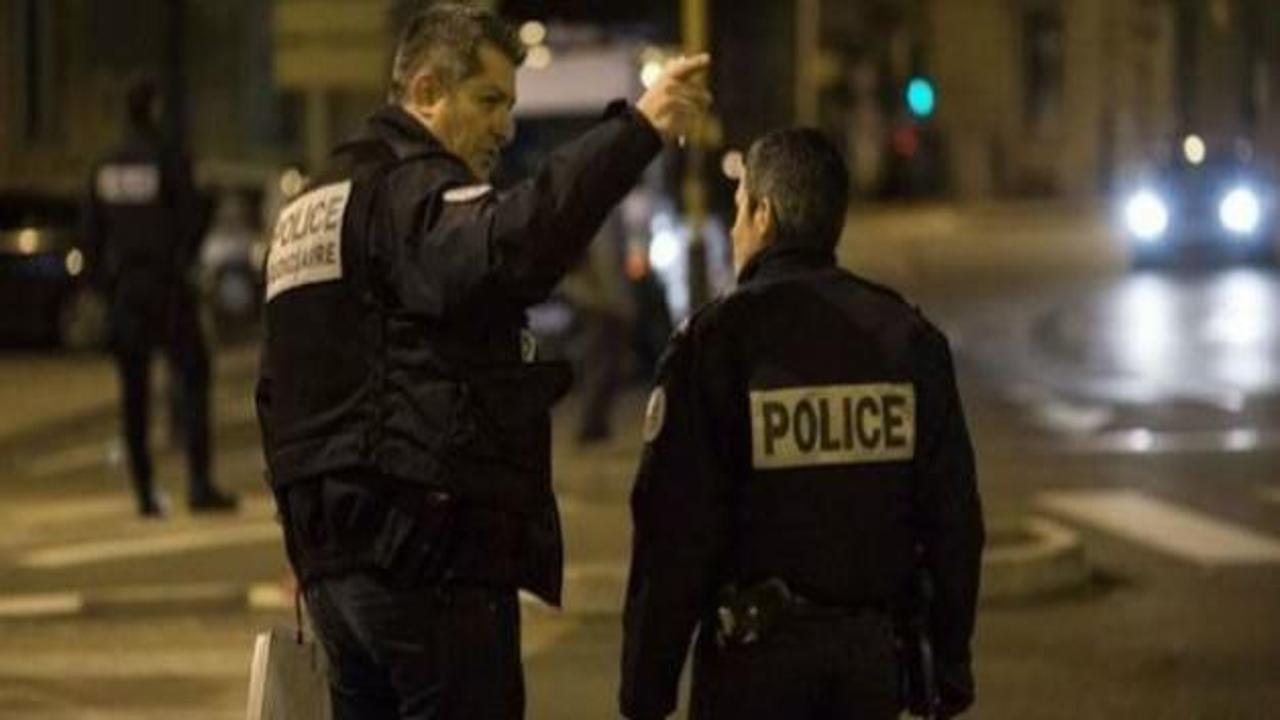 Paris'te IŞİD operasyonu: 3 kişi g&ouml;zaltında