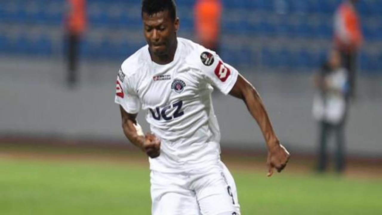 Paşa Uche'nin fiyatını açıkladı