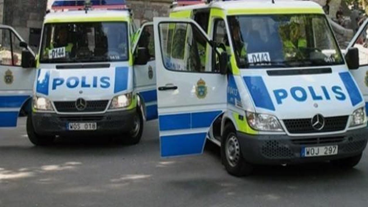 PKK yandaşları İsveç polisine saldırdı