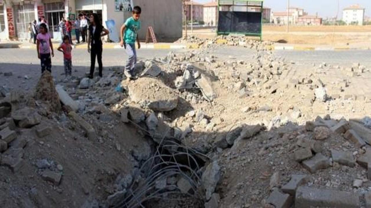 PKK'lı terörister, hastane yoluna bomba koydu