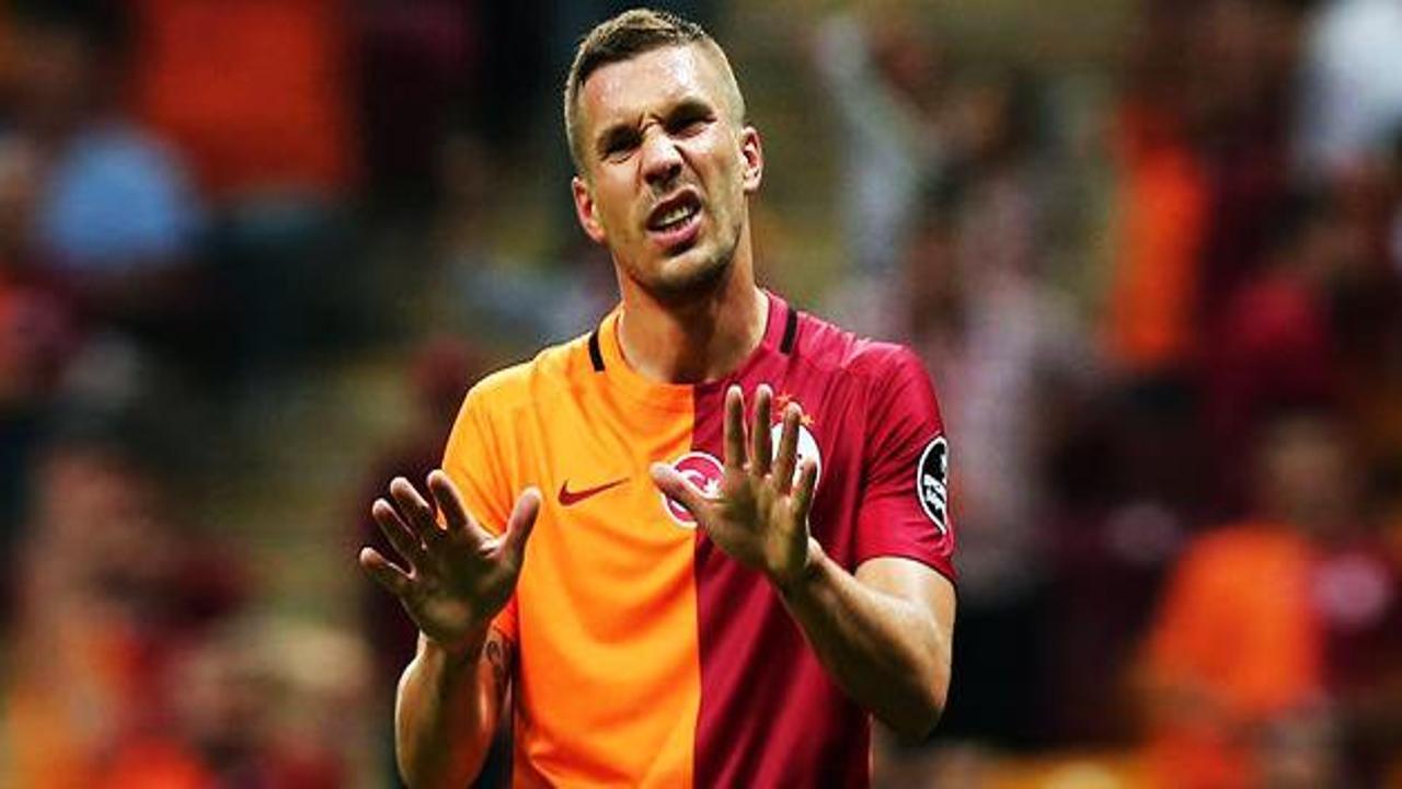Kazakistan'da Podolski'ye şok tepki!