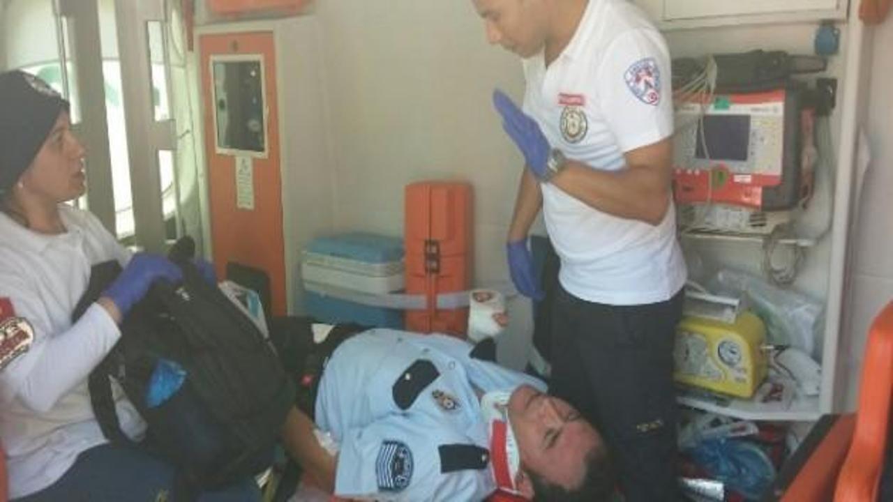 Şanlıurfa'da polis aracı devrildi: 14 yaralı
