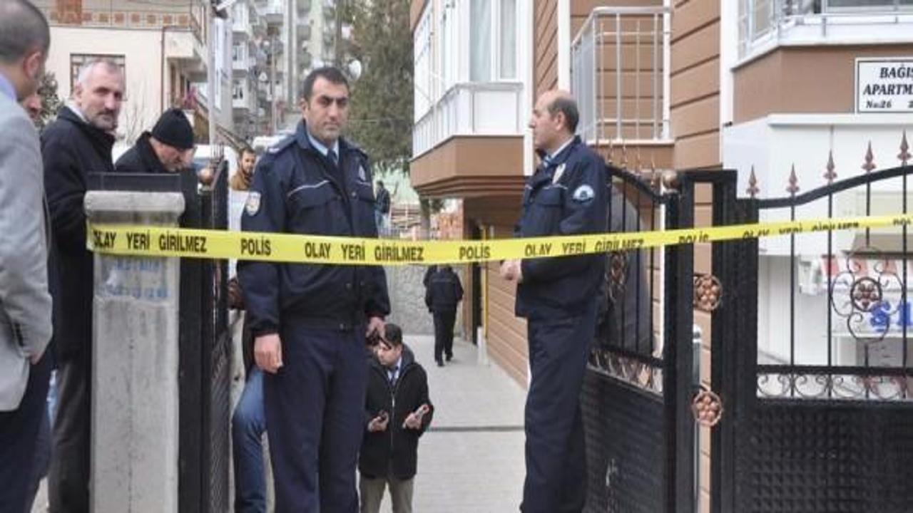 Hakkari'ye tayini &ccedil;ıkan polis kafasına sıktı