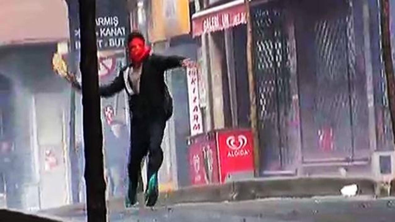  Polise ses bombası ve molotofla saldırı