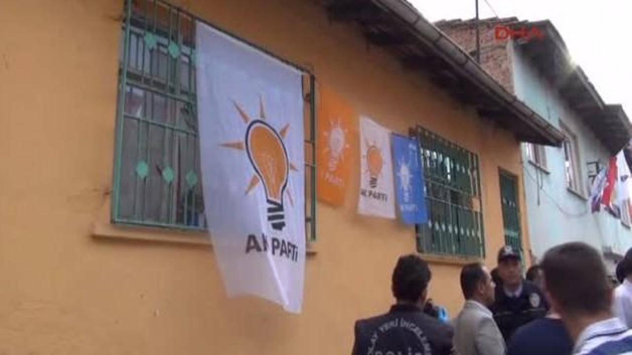 AK Parti ve CHP'li komşunun bayrak asma kavgası