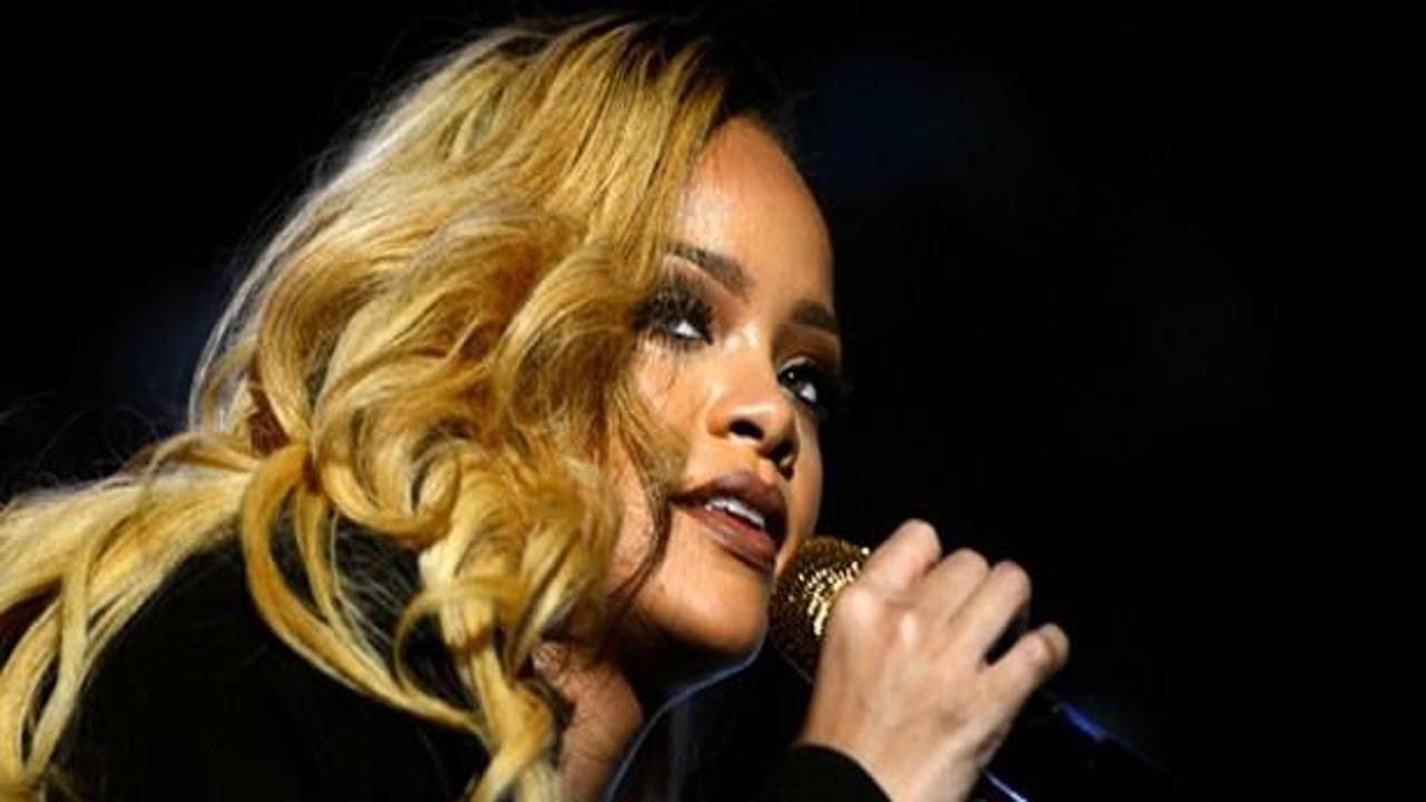 Rihanna'dan sevenlerine güzel haber