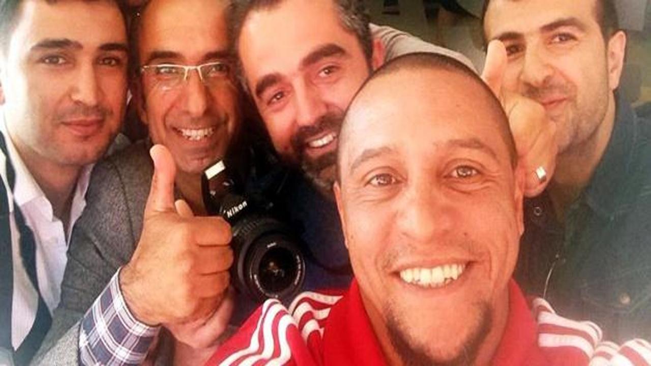 Roberto Carlos'tan 'selfie'li açılış