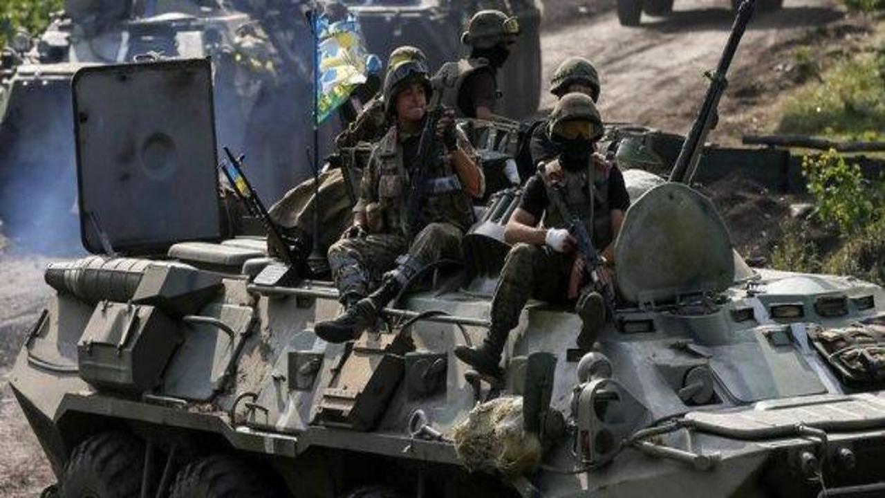 Ayrılıkçılar 10 Ukrayna askerini esir aldı 
