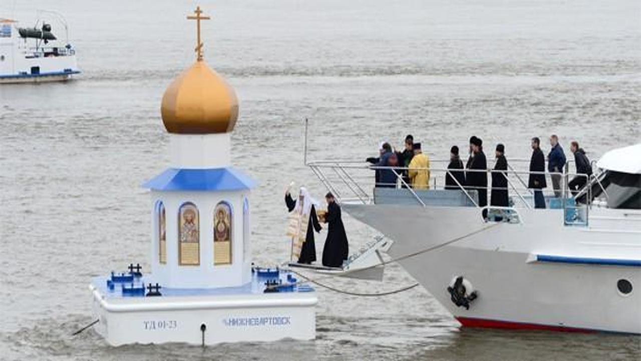 Rusya'nın ilk yüzen kilisesi