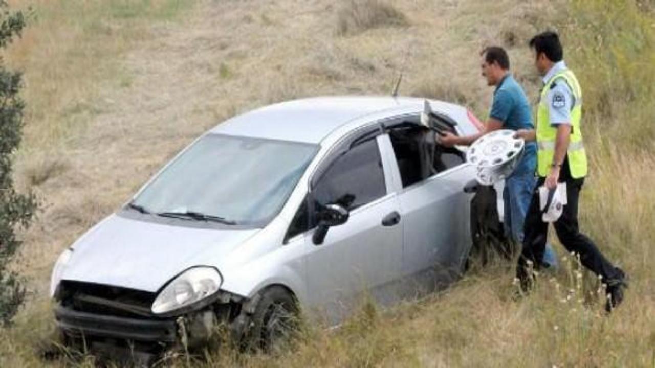 Rüzgar otomobili şarampole savurdu: 4 Yaralı