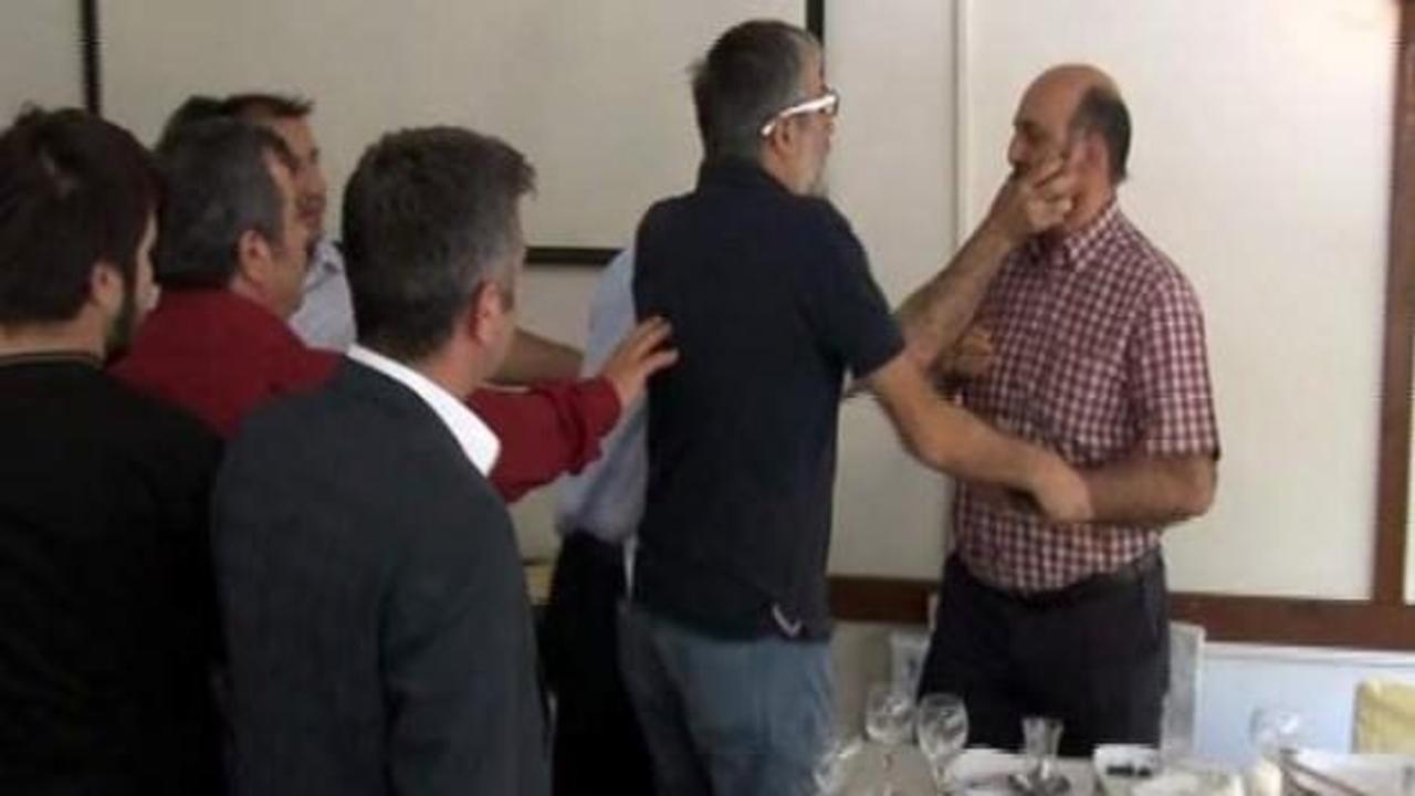 CHP milletvekilleri ile gazetecilerle tartıştı
