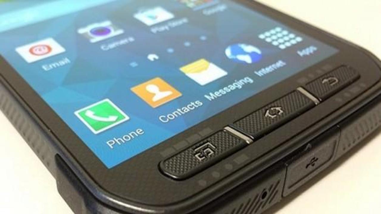 Samsung'un bu telefonunu bekleyenlere kötü haber