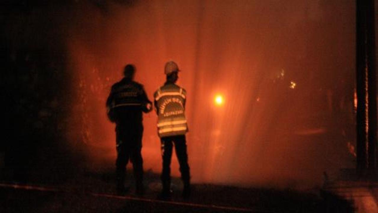 Manisa'da iş yeri yangın