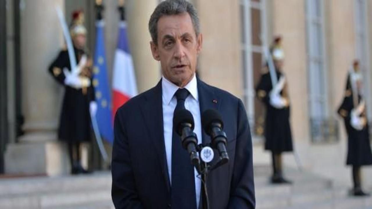 Sarkozy'den saldırı sonrası şüpheliler için öneri