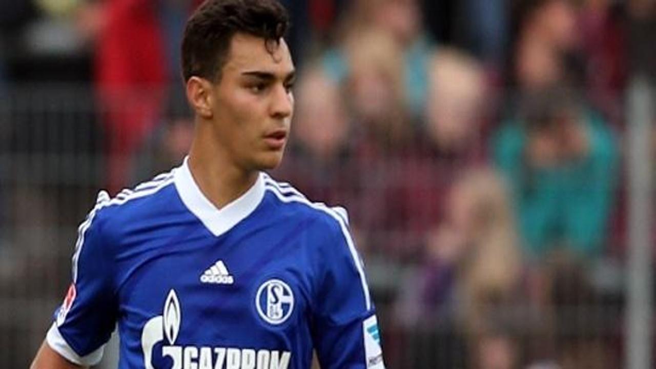 Schalke'nin genç yıldızı Türkiye'yi seçti
