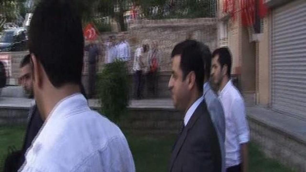 Selahattin Demirtaş'a protesto