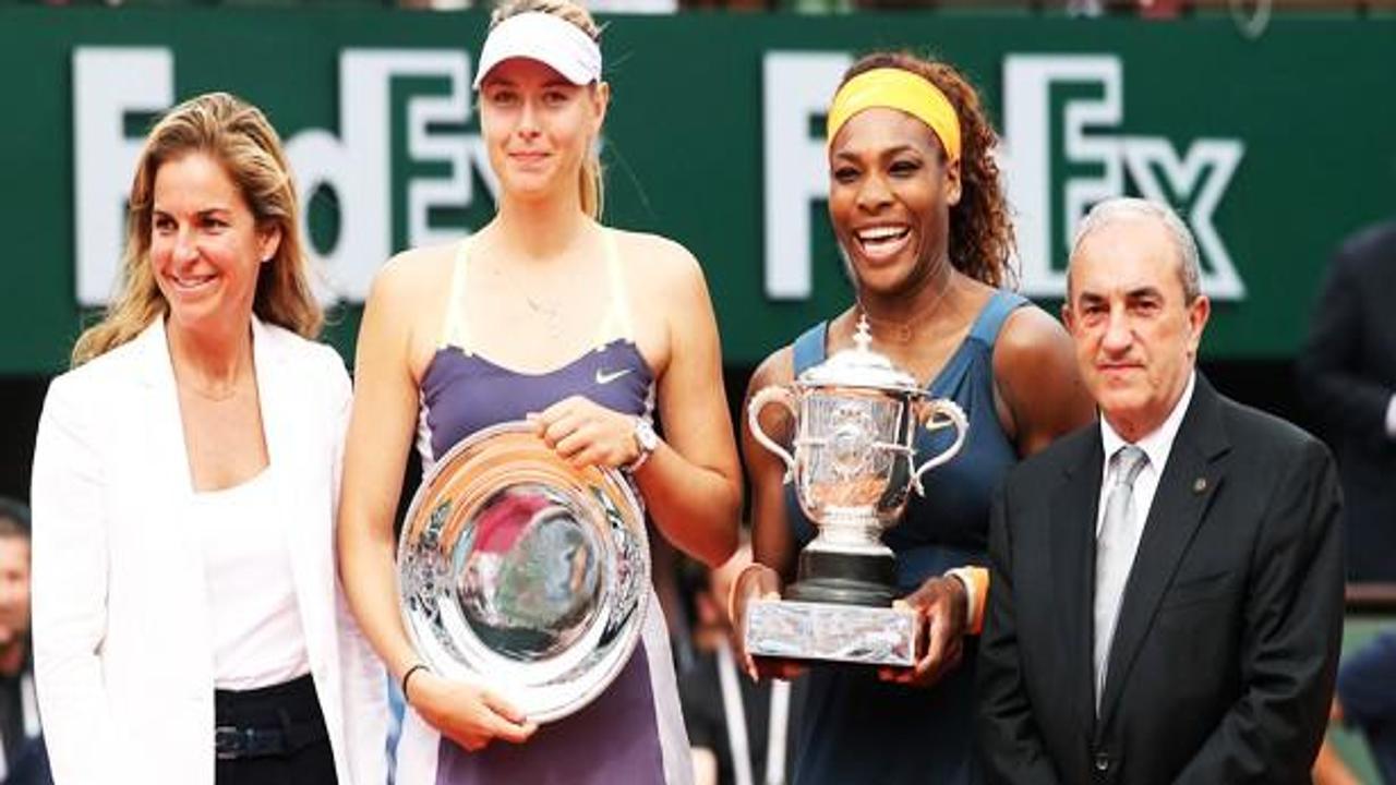 Serena Williams, Sharapova'dan özür diledi