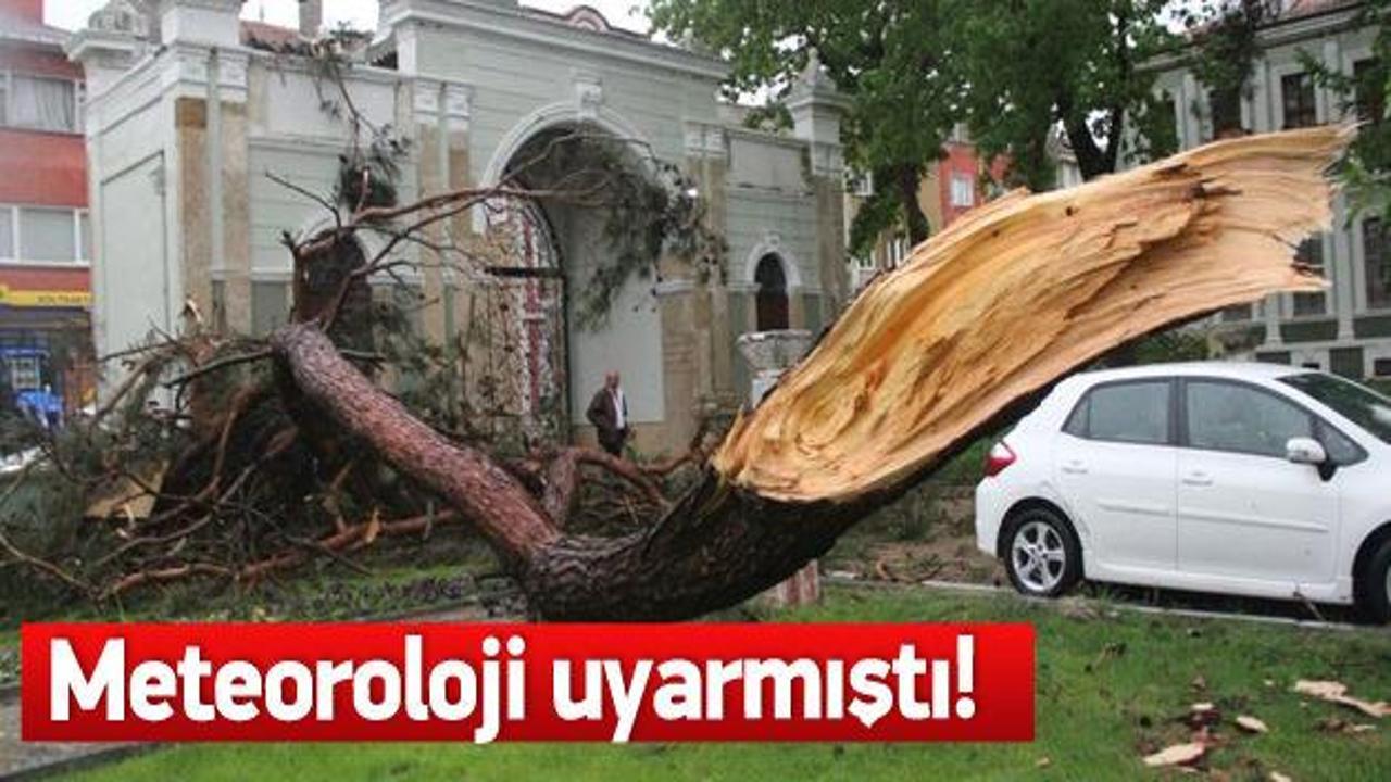 Şiddetli fırtına Edirne'yi felç etti
