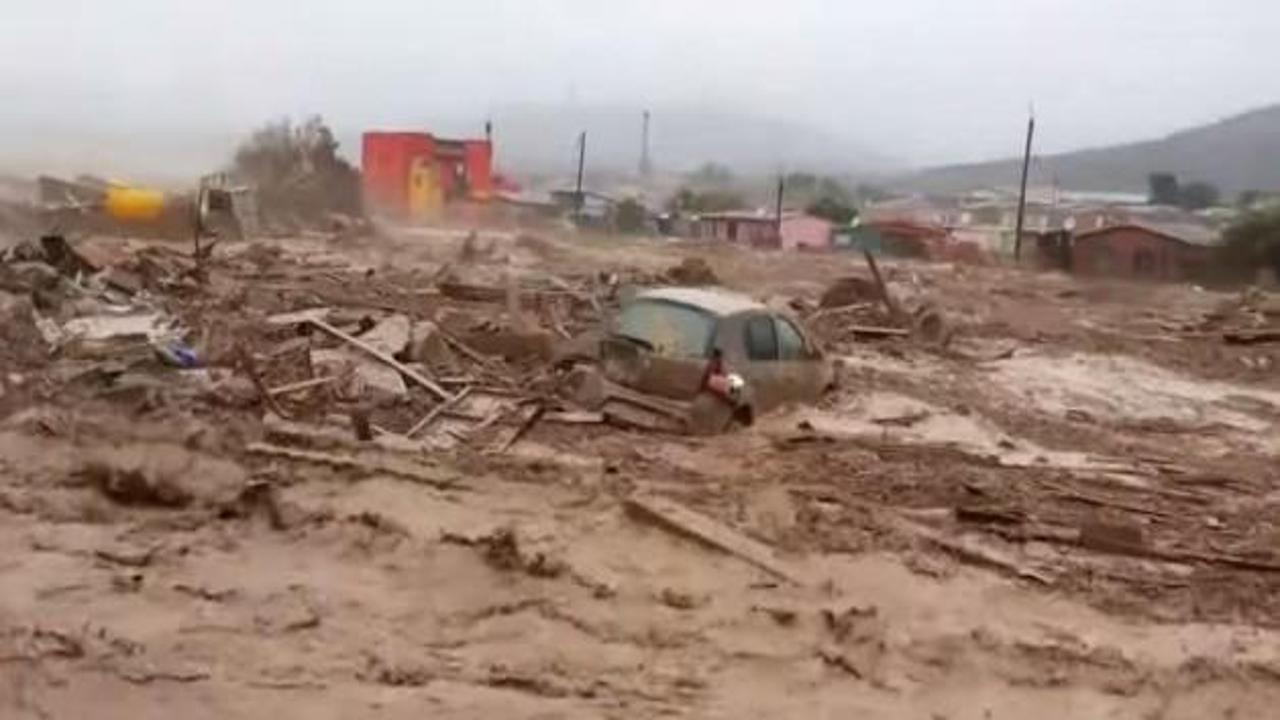 Şili'deki tsunaminin korkunç görüntüleri