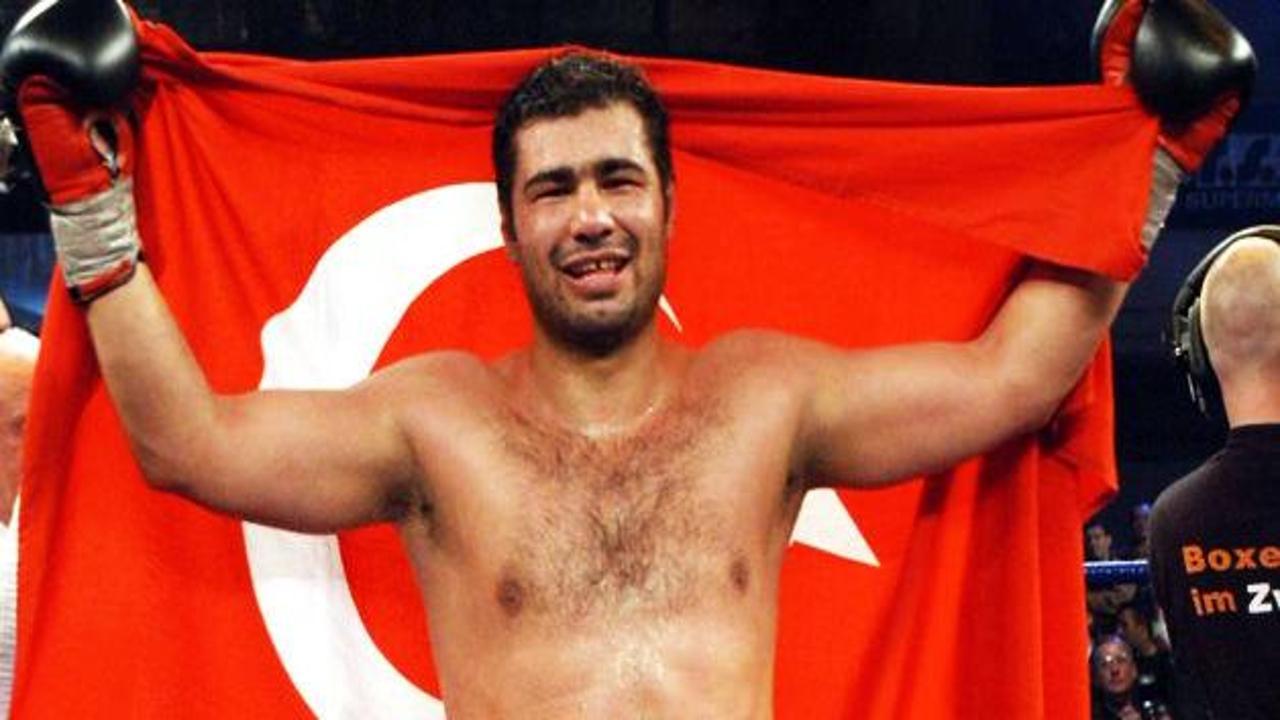 Şampiyon Sinan Şamil Sam'dan kötü haber!