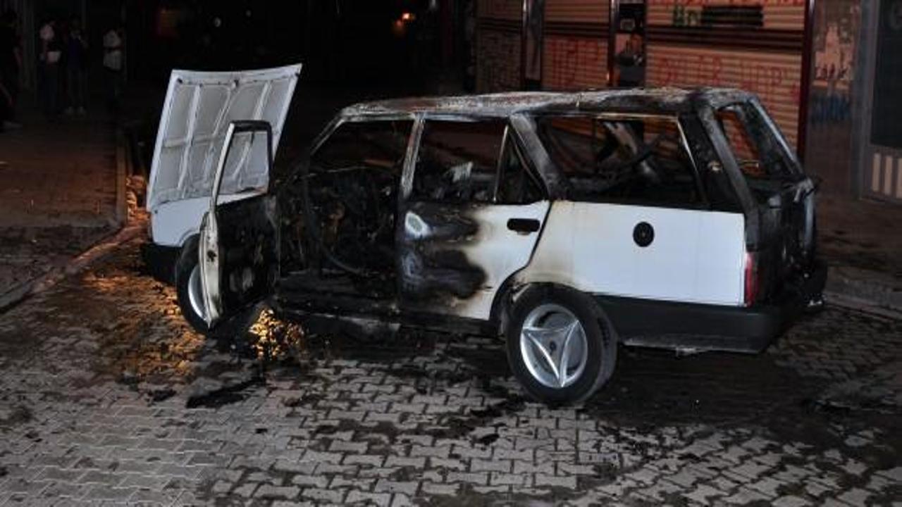 Şırnak'ta askerin aracı ateşe verildi