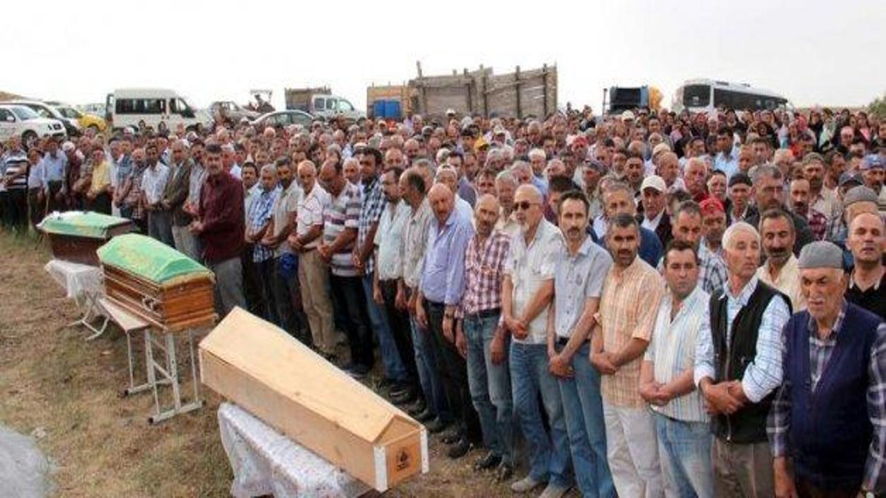 Sivas Suşehri'nde 3 cenaze birden kalktı