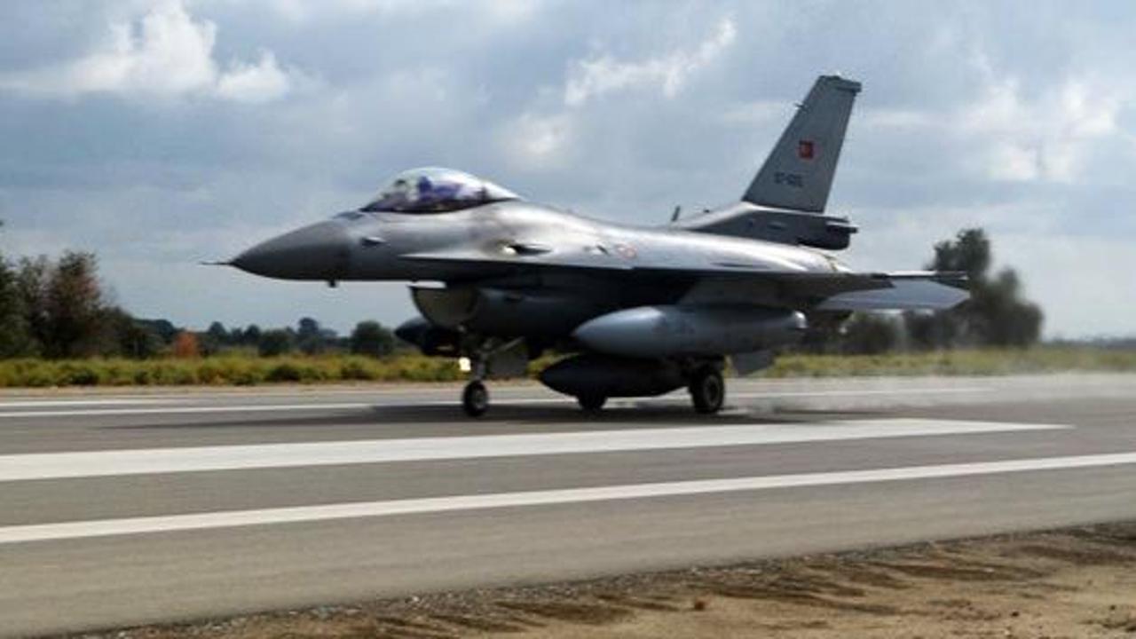 Türk jetlerine Suriye tacizi