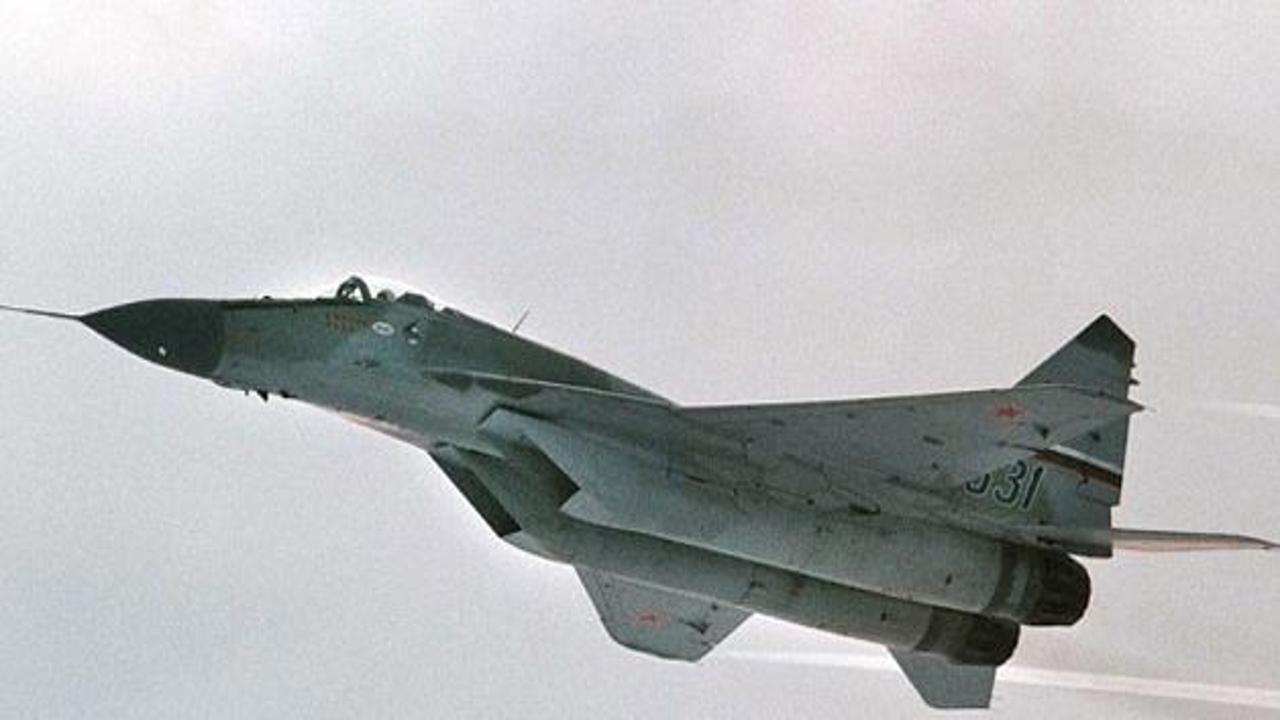 F-16'lardan Suriye uçaklarına karşı hamle