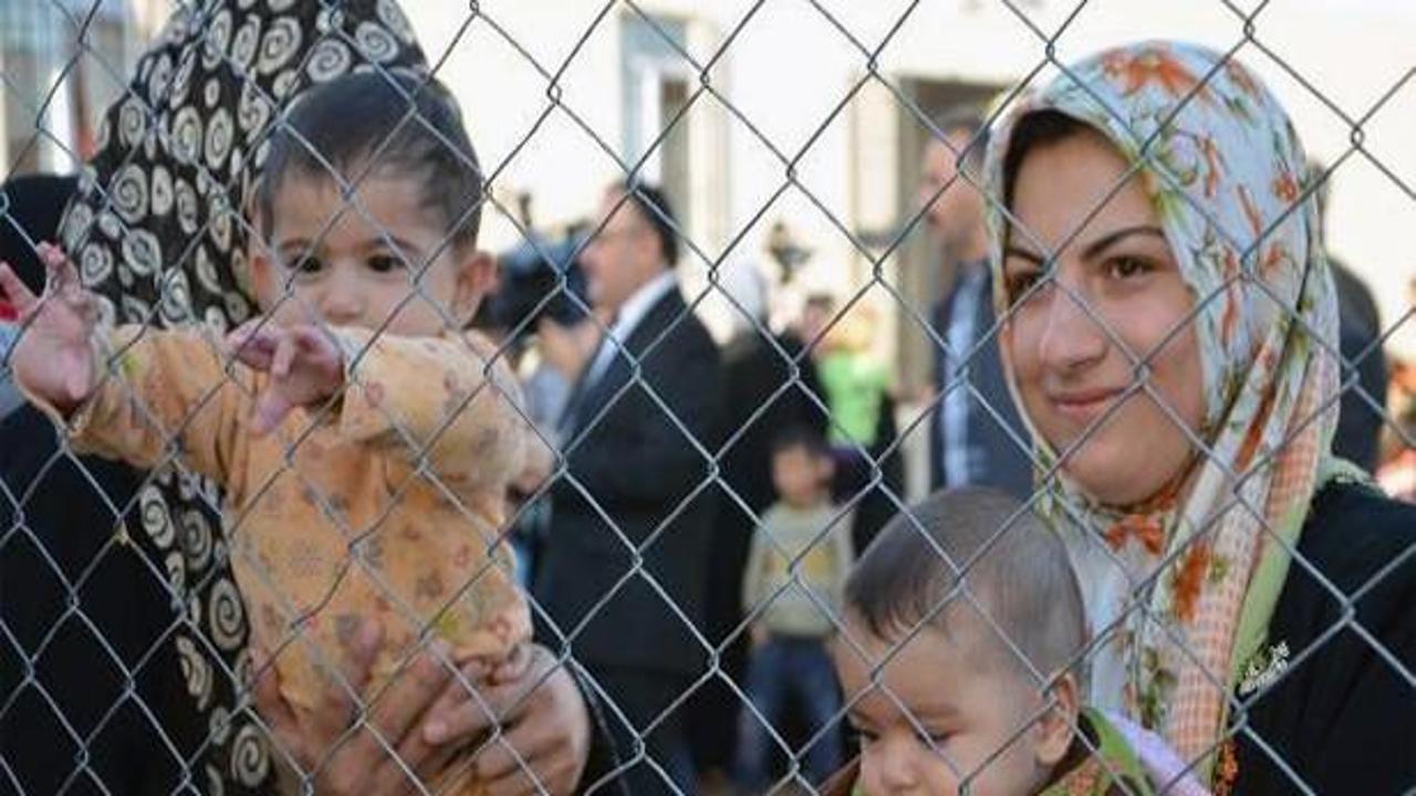 300 Suriye'li Yayladağı sınırına geldi
