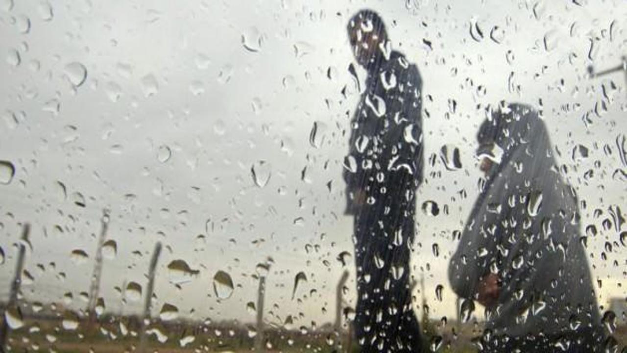 Suriyeliler yoğun yağışlarla karşı karşıya