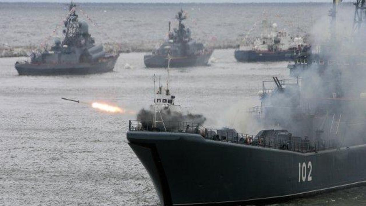 Tam 9 NATO gemisi Karadeniz sularında