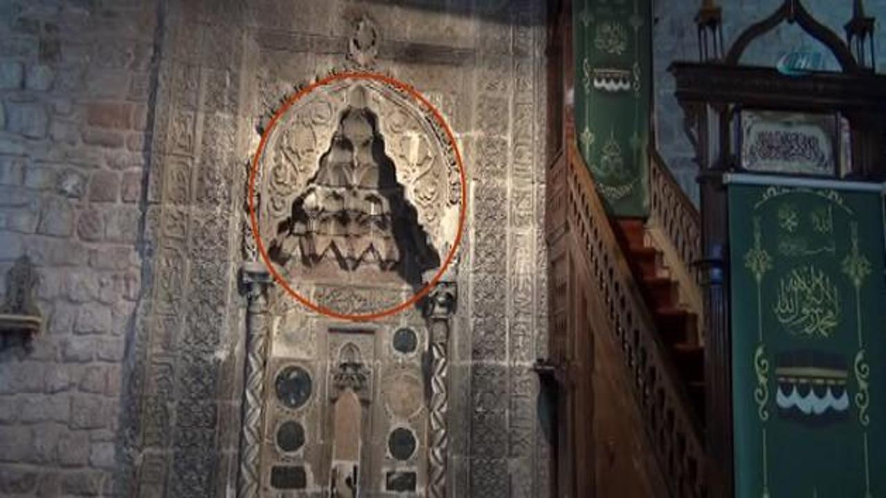Tarihi caminin mihrabındaki kadın silüetinin sırrı
