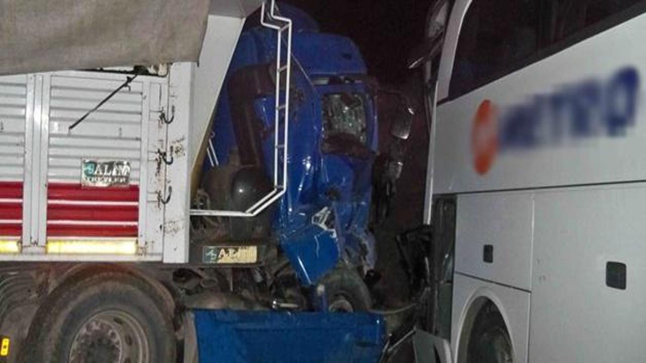 Tekirdağ'da feci kaza: 1 &ouml;l&uuml; 6 yaralı