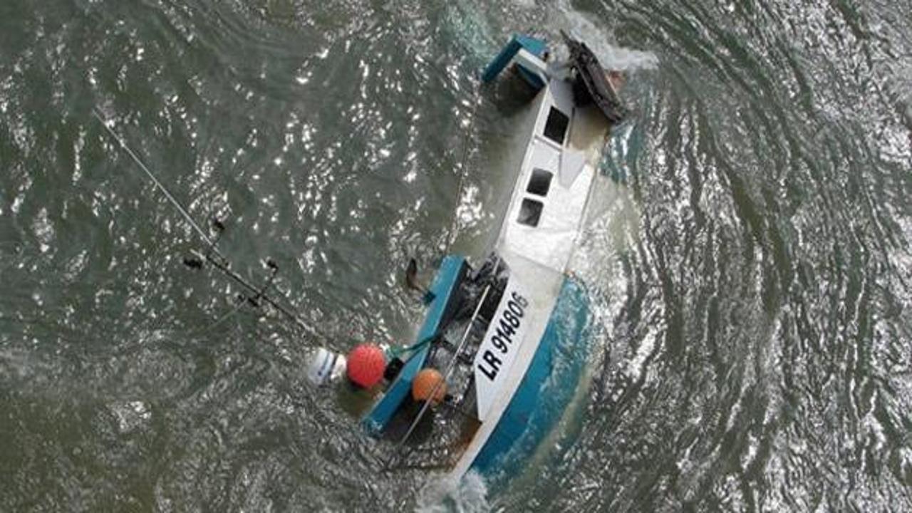 Tekne battı: En az 200 kişi öldü