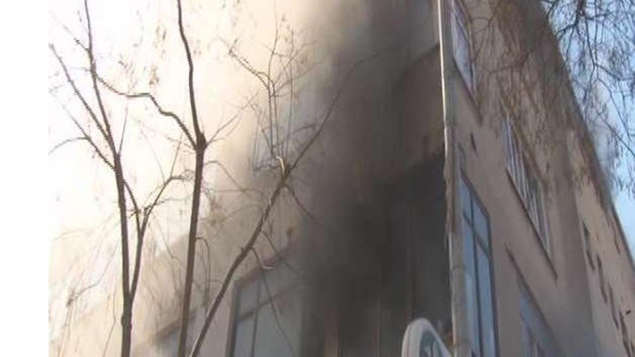 Gaziantep'te çıkan yangında 4 kişi hastanelik oldu