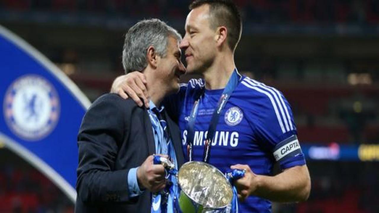 Terry bir yıl daha Chelsea'de!