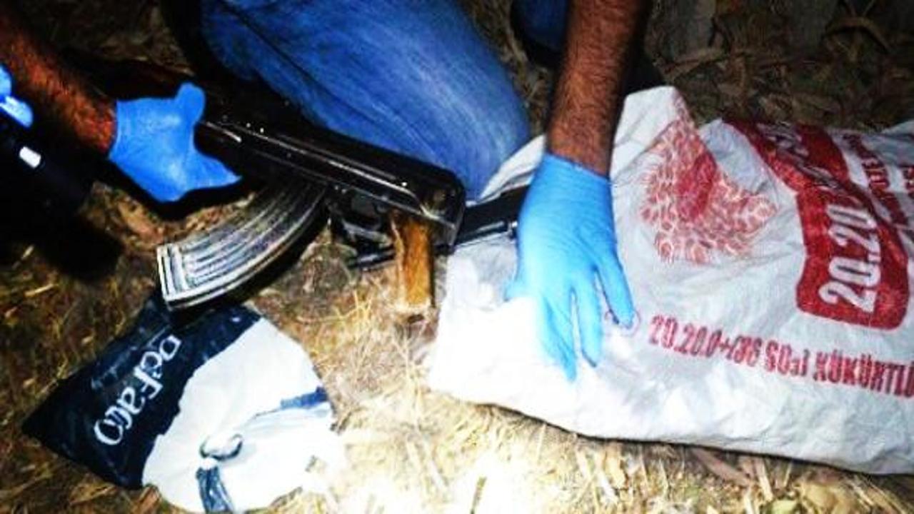 Toprak altından çuvallarla silah çıktı!