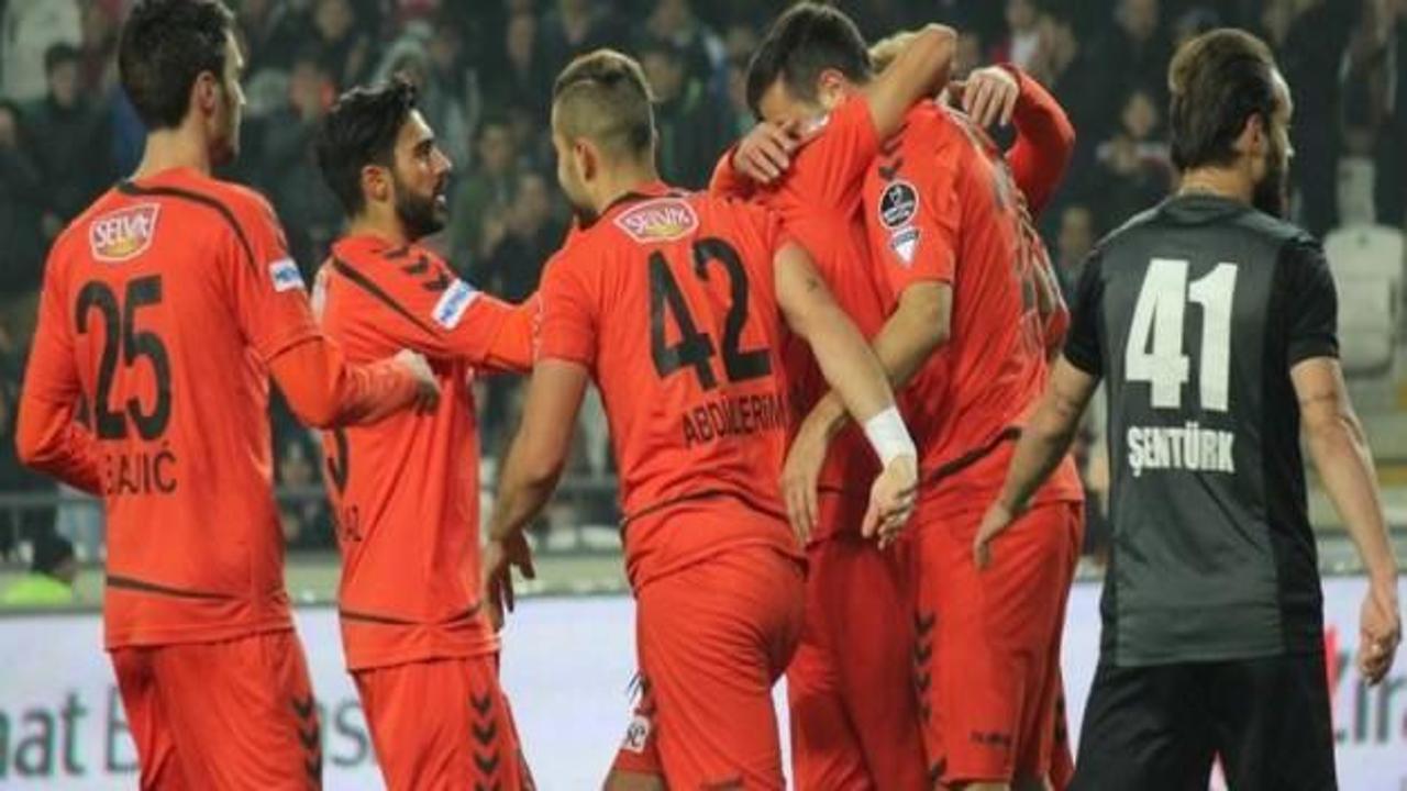  Torku Konyaspor 4 golle turladı