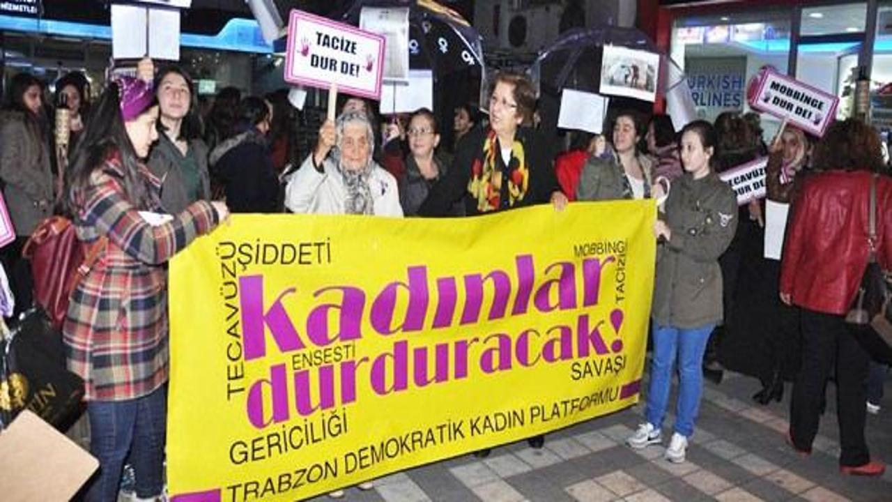 Trabzon'da kadınlar şiddete karşı yürüdü