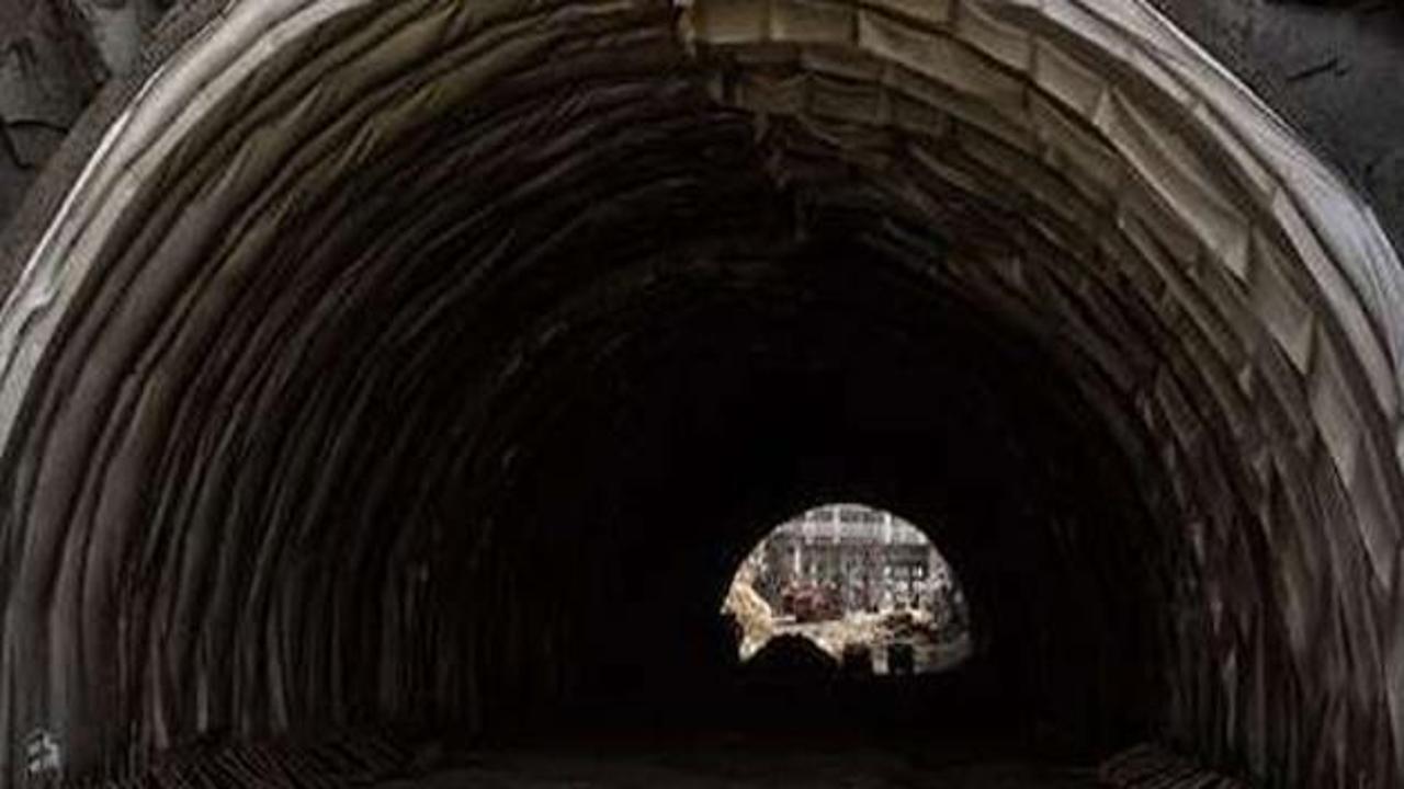 Tünel inşaatında feci ölüm