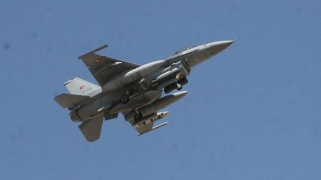 Türk F-16 uçağına Suriye’den taciz
