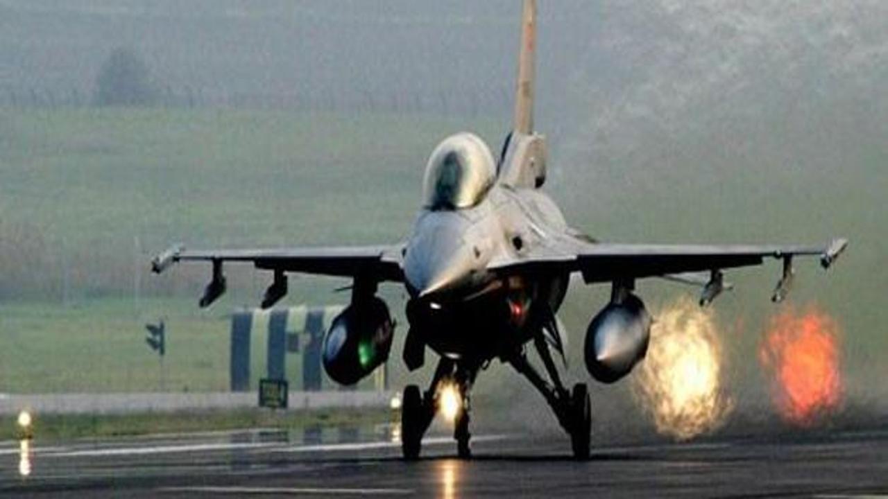 Türk F-16'ları bu kez eğitim için uçtu