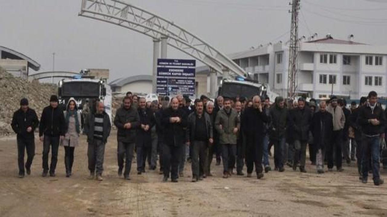 Türkiye-İran arasındaki sınır kapısı kapatıldı